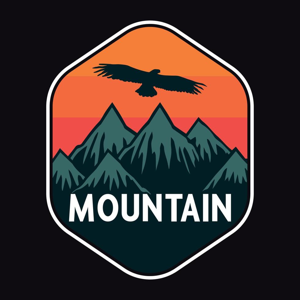 montaña aventura al aire libre etiqueta vector ilustración retro vintage insignia etiqueta y diseño de camiseta