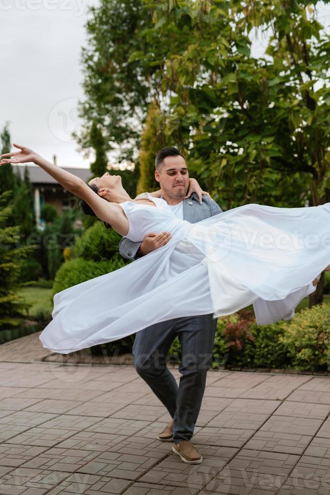 the first wedding dance of the bride and groom photo