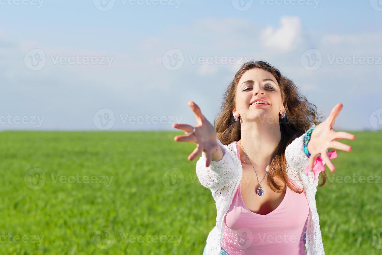 retrato de mujer joven juguetona foto