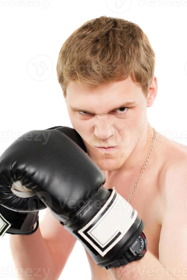 hombre en guantes de boxeo foto