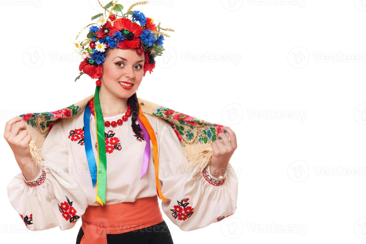 mujer en la ropa nacional ucraniana foto