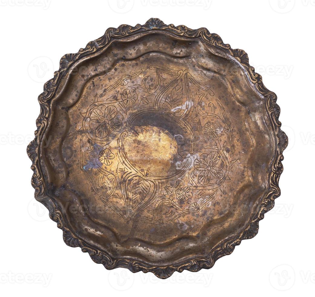 placa de cobre redonda vacía aislada sobre fondo blanco foto