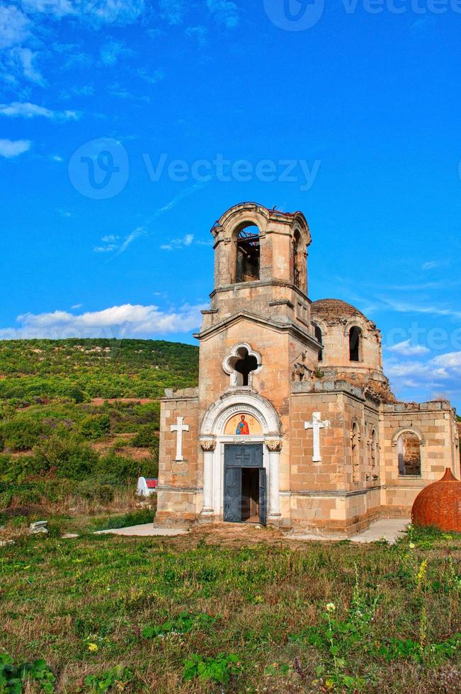 ruinas del templo del apóstol y evangelista lucas foto