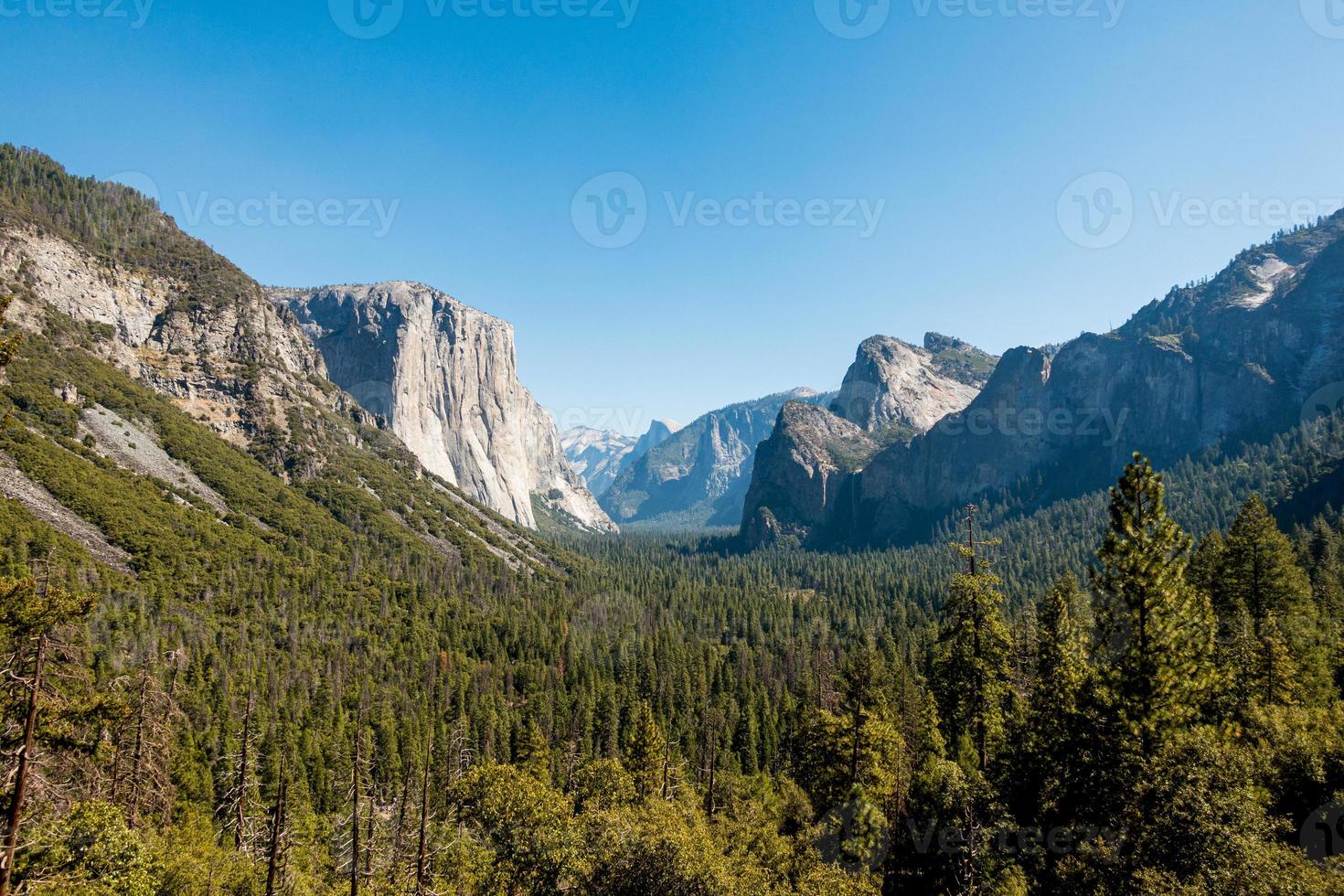Tunnel View in Yosemite National Park photo
