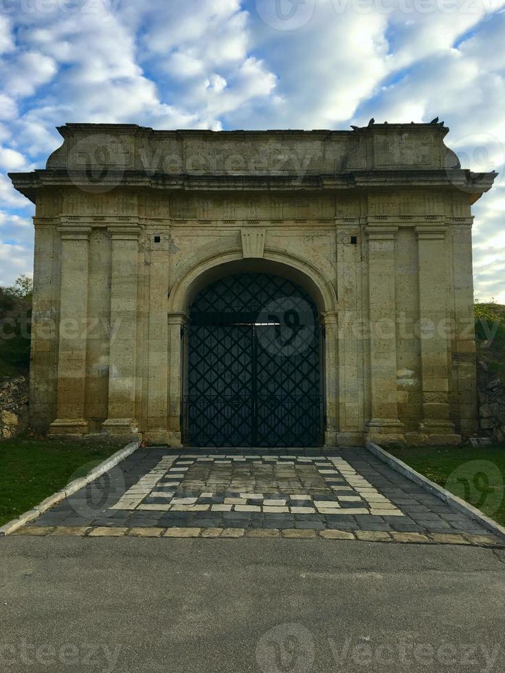 Defensive stone gate in Kherson photo
