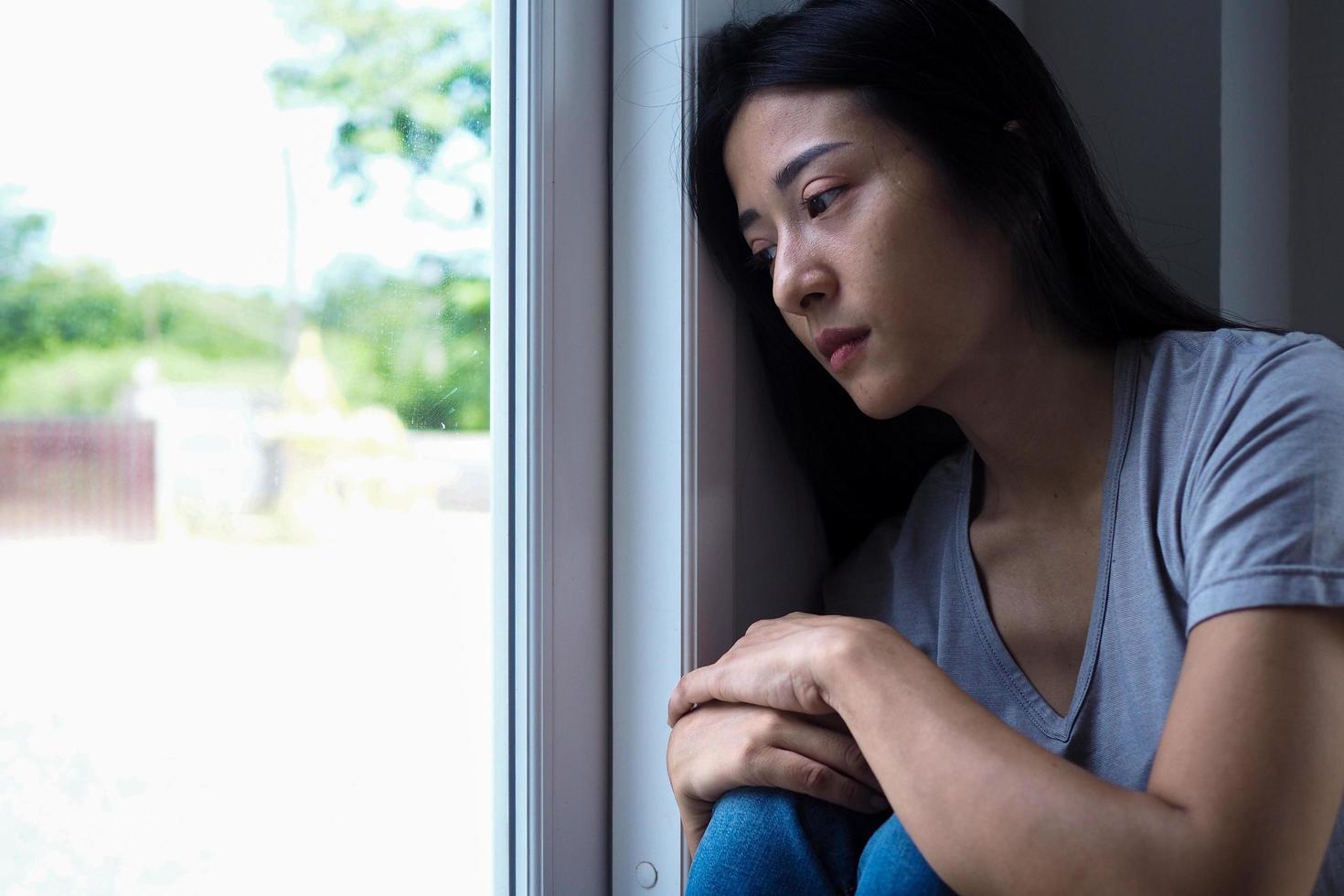 Asian women with mental illness, anxiety, hallucinations, mental falls photo