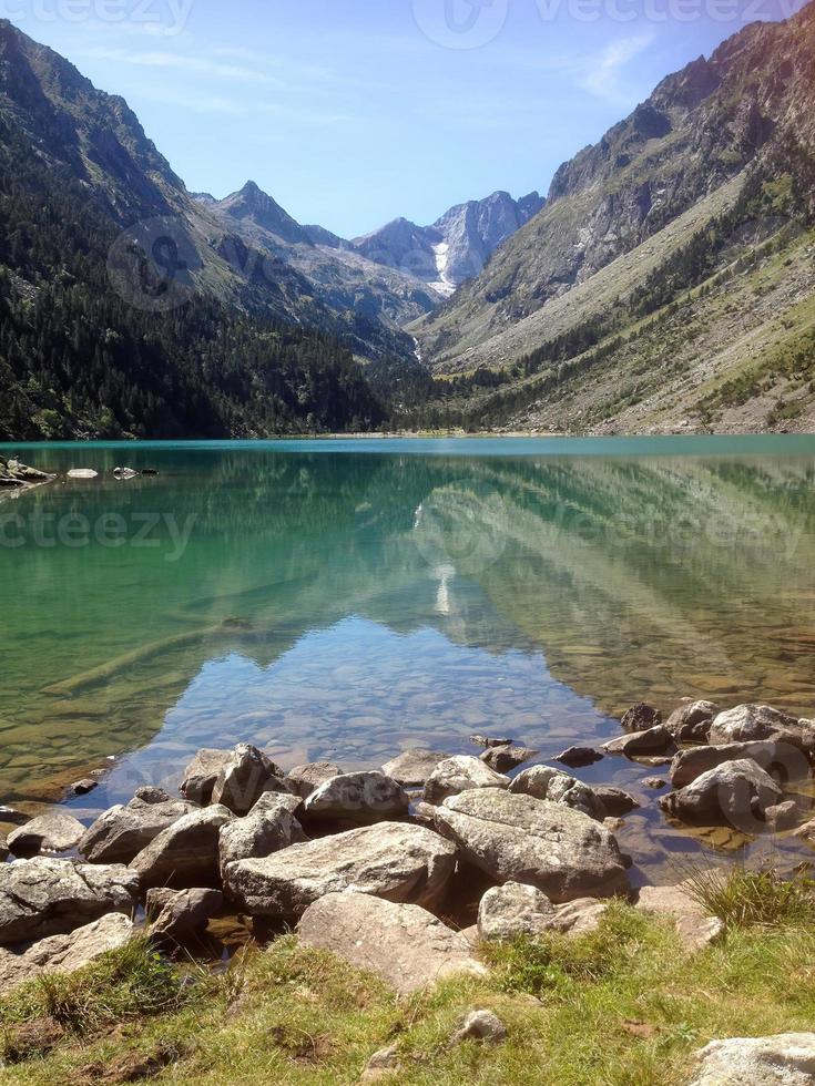 agua turquesa en el lago louise en canadá 7 foto