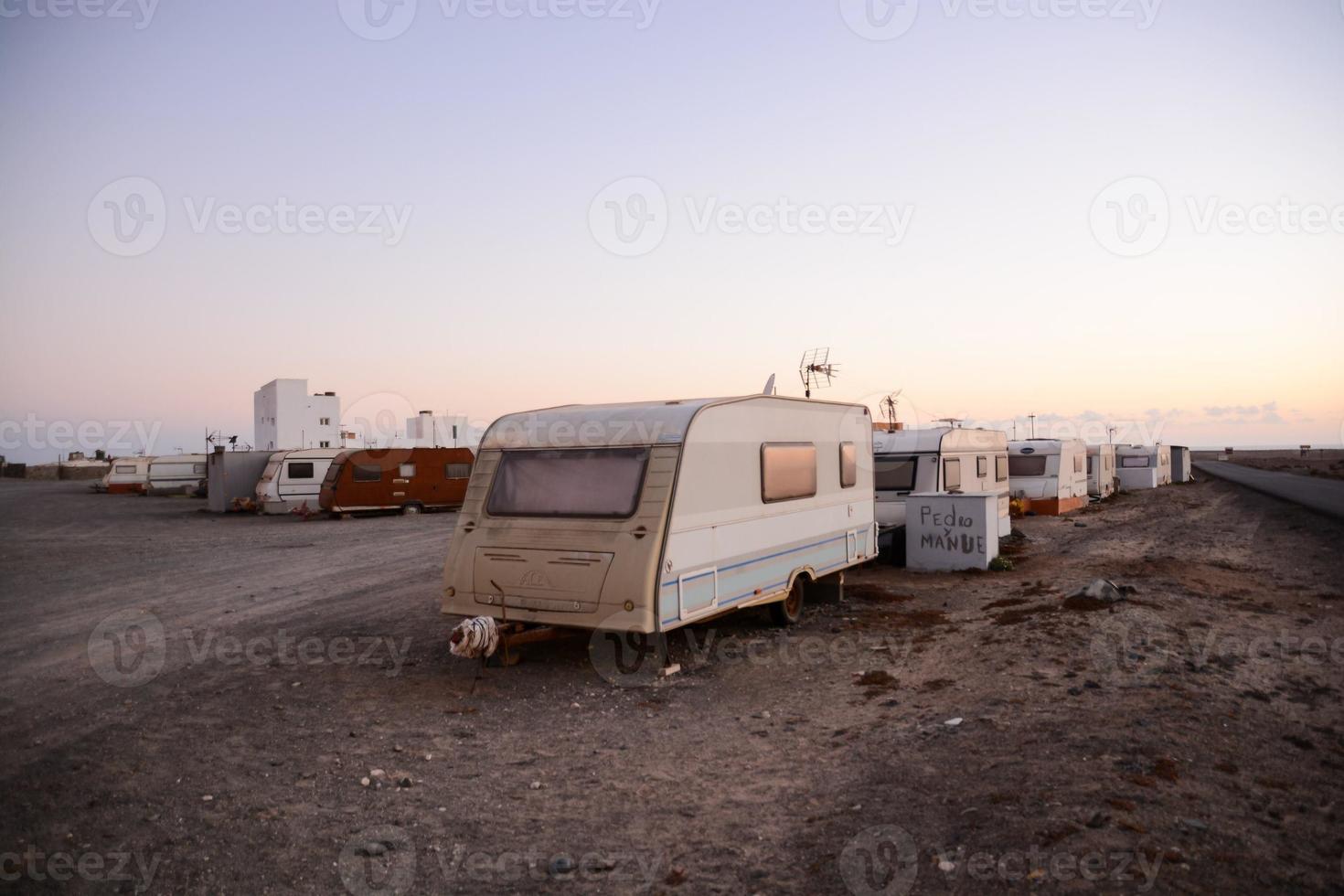 campistas en el desierto foto