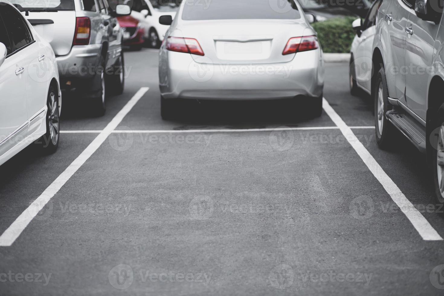 Park the car at the mall. photo