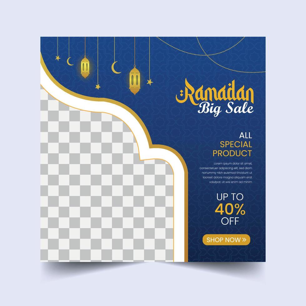 banner de venta de oferta cuadrada de anuncios de ramadán. saludos temáticos de ramadán con linterna, media luna y ventanas islámicas. vector