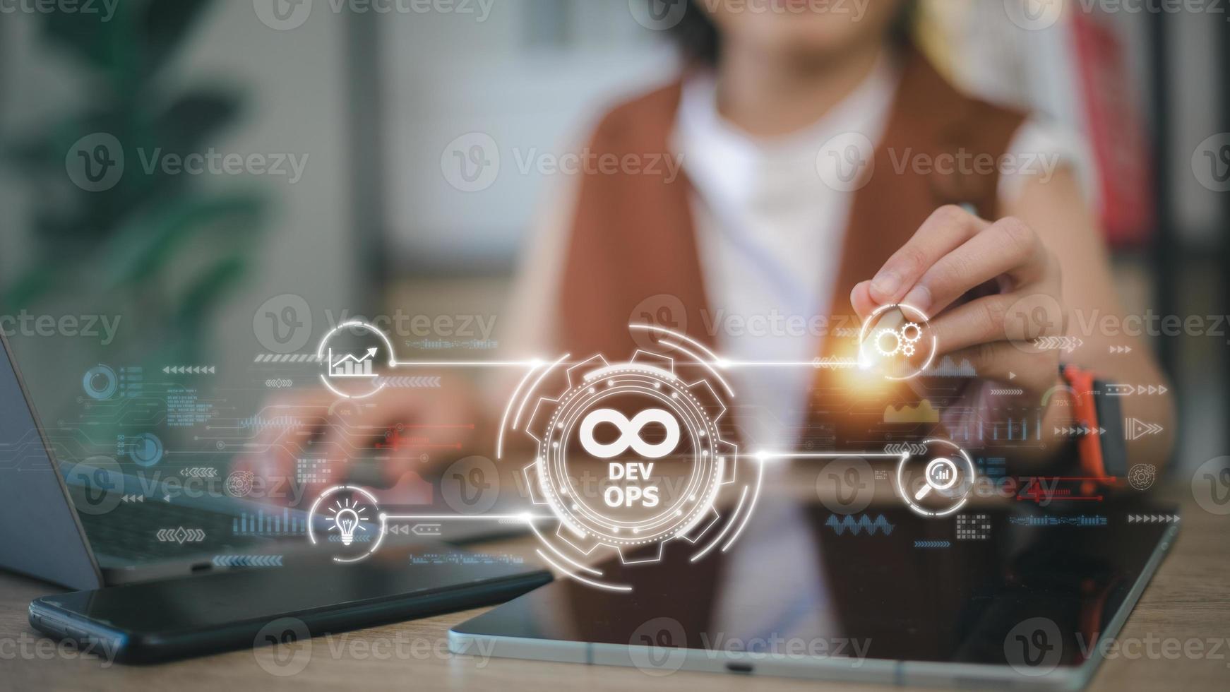 concepto devops, desarrollo de software y operaciones de ti, programación ágil foto