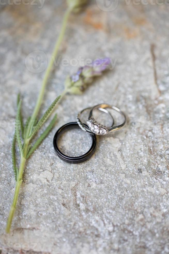 anillos de boda y bandas foto