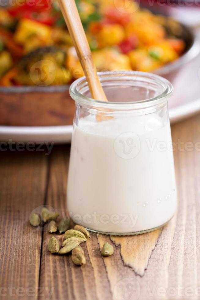 yogur con cardamomo foto