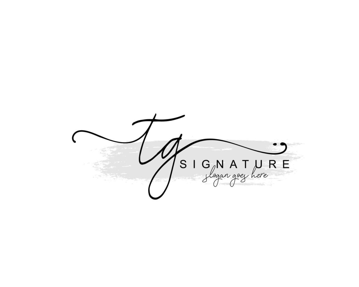monograma de belleza tg inicial y diseño de logotipo elegante, logotipo de escritura a mano de firma inicial, boda, moda, floral y botánica con plantilla creativa. vector