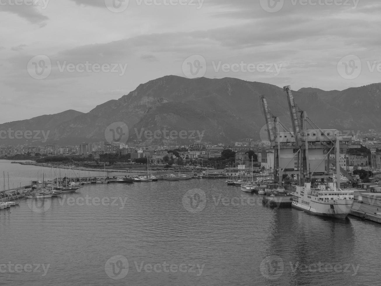 the italian city Palermo photo