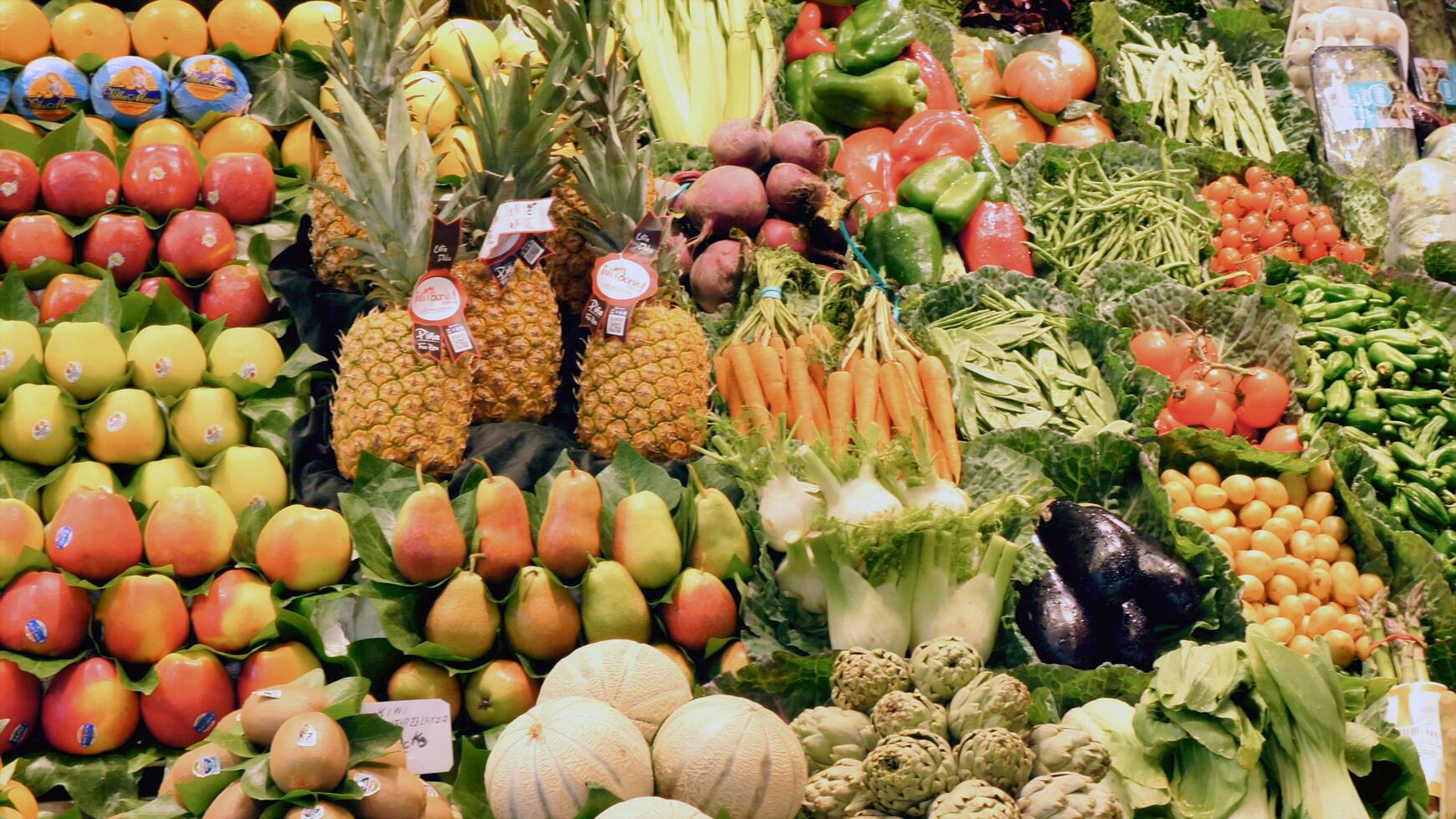 Food and drink that will make you drool 19559334 Stock Photo at Vecteezy