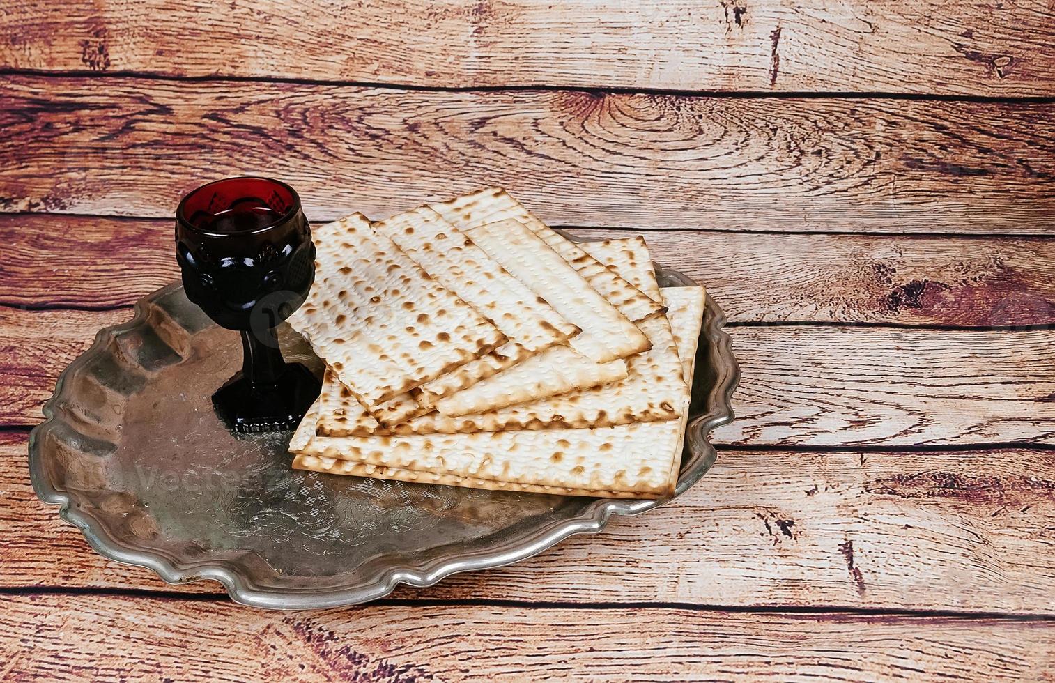 matzoh jewish passover bread torah photo