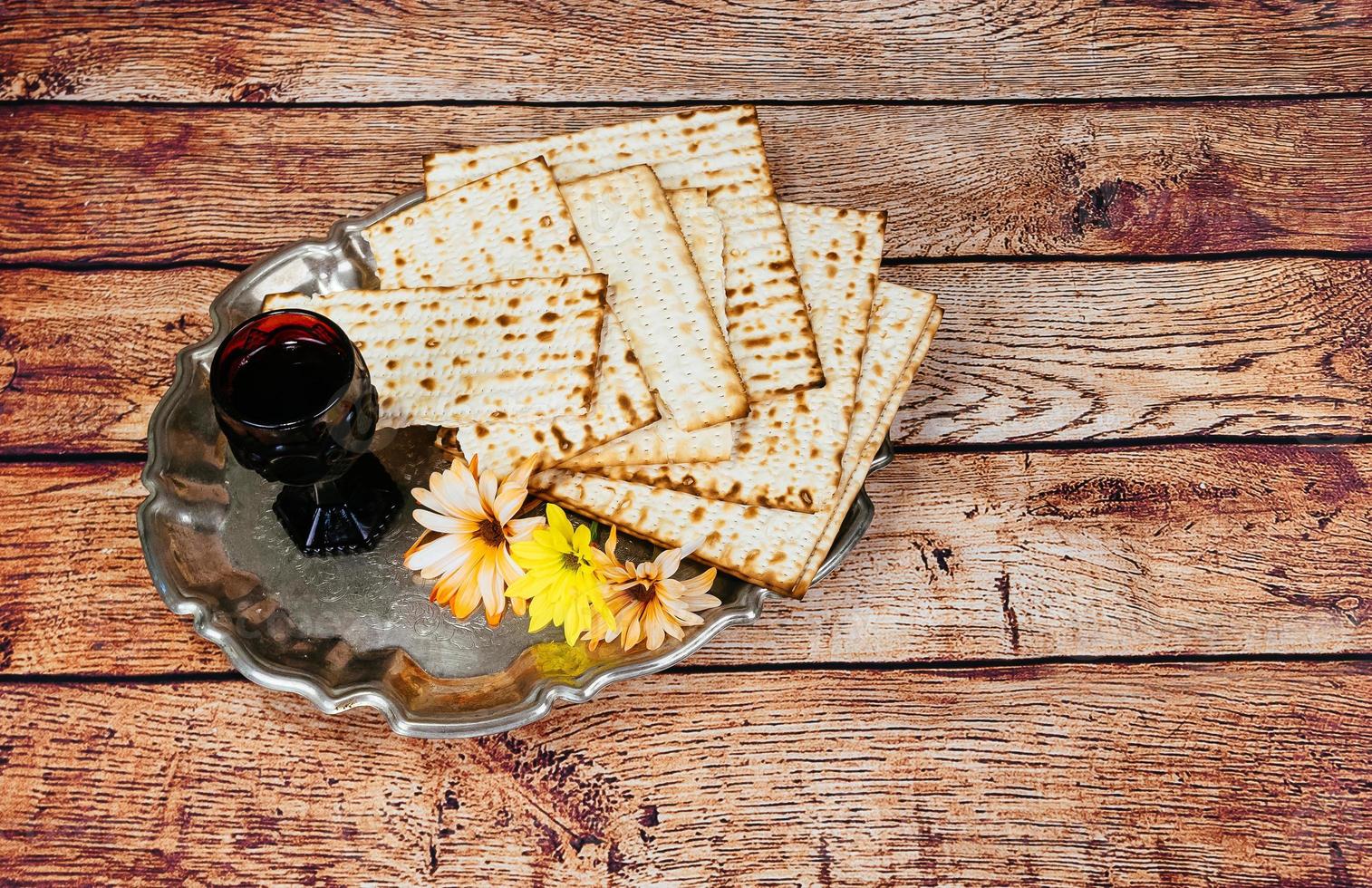 matzoh jewish passover bread torah photo