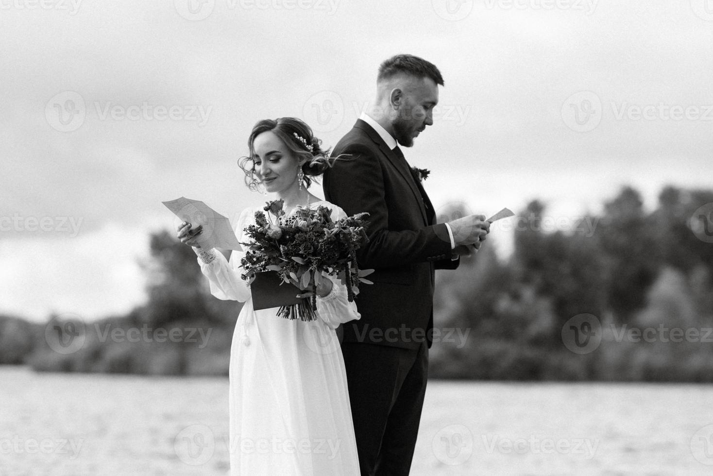 the first meeting of the bride and groom photo