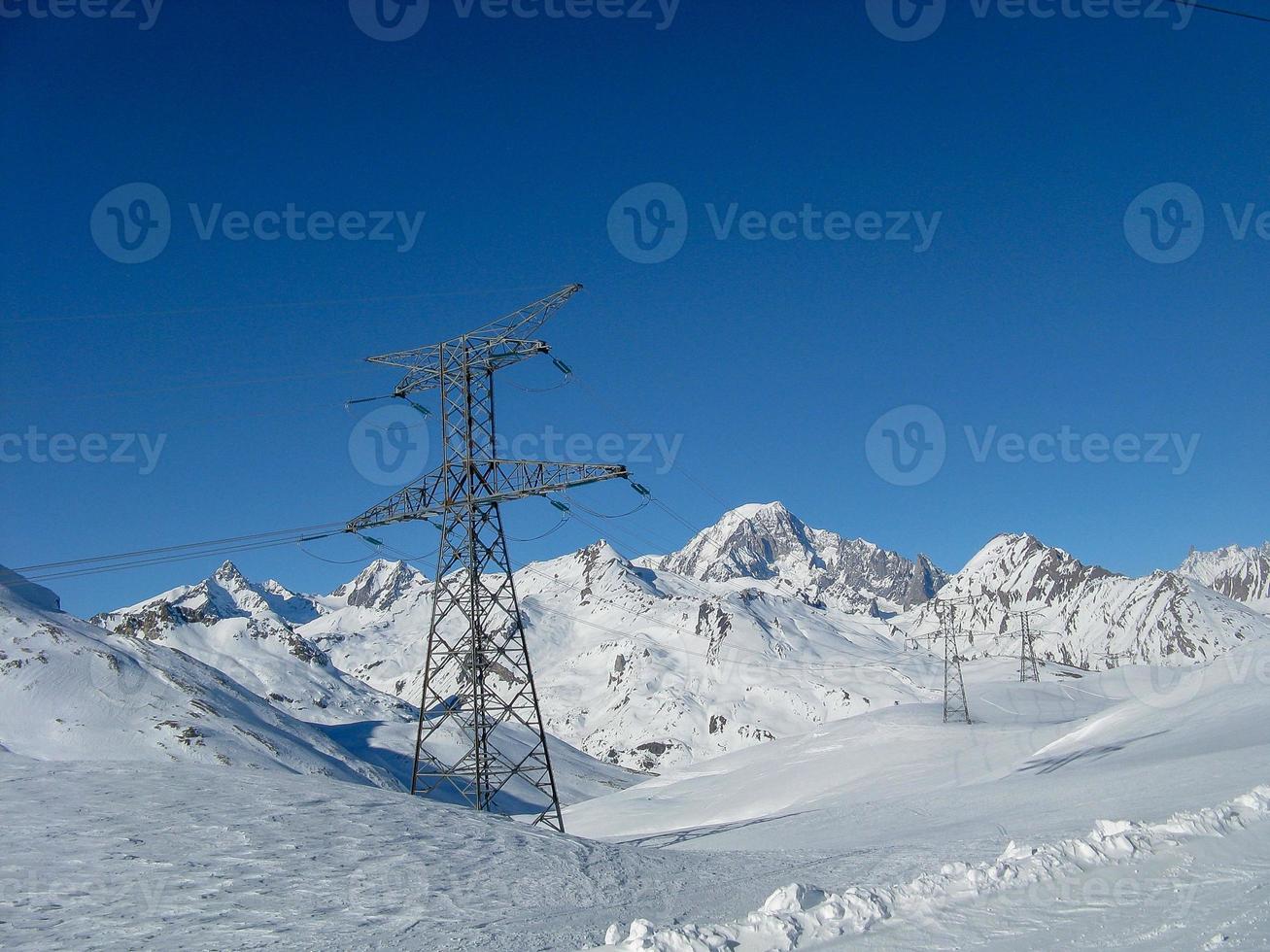 Pylon for transporting electricity photo