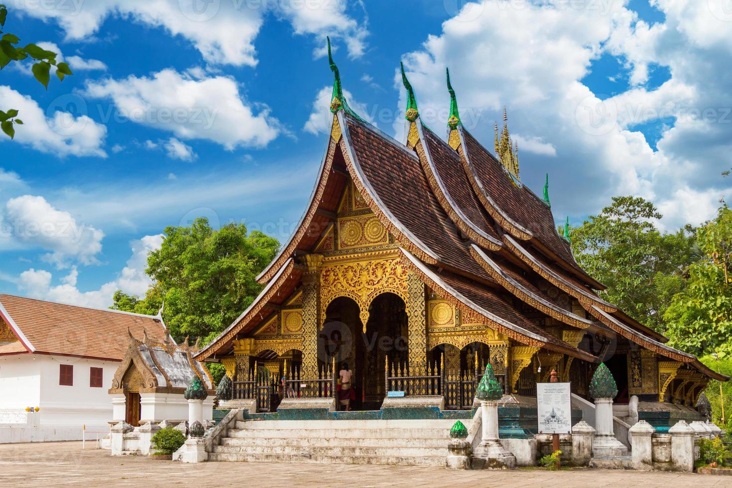 Wat xieng thong temple in luang prabang, laos. photo