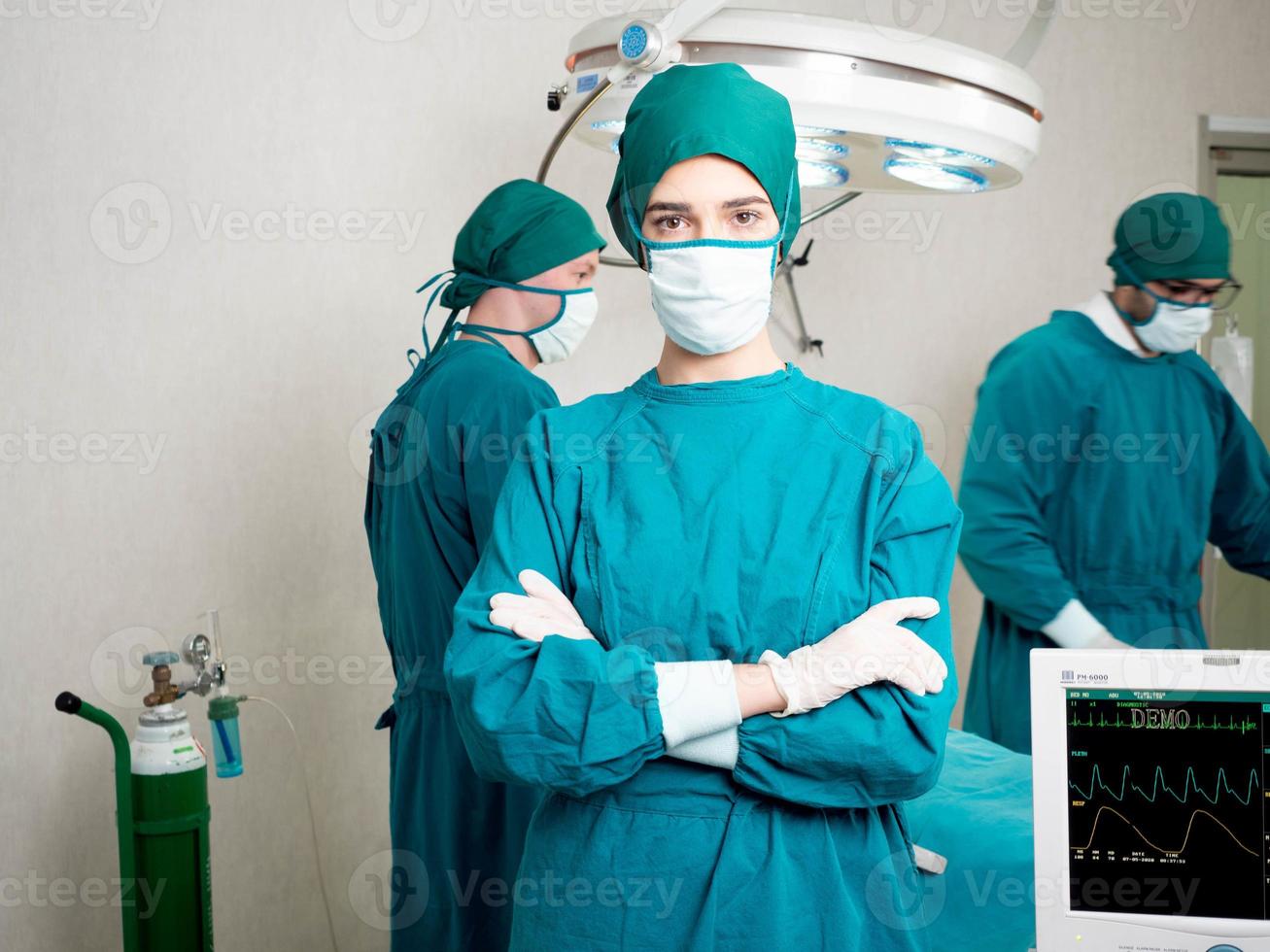 Doctor nurse scientist female male woman man person people wear uniform emergency operation room armcross mask surgeon surgery health care medical physician teamwork pediatrician treatment photo