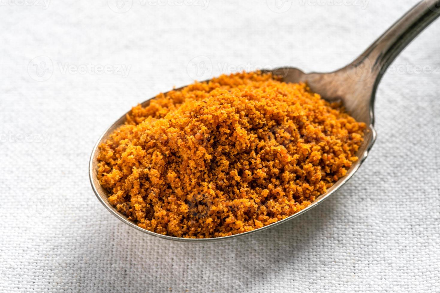 Ground Mace Seasoning on a Spoon 19658387 Stock Photo at Vecteezy