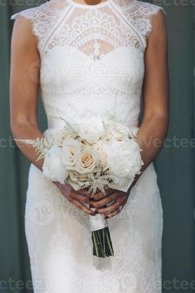 wedding day bouquet photo