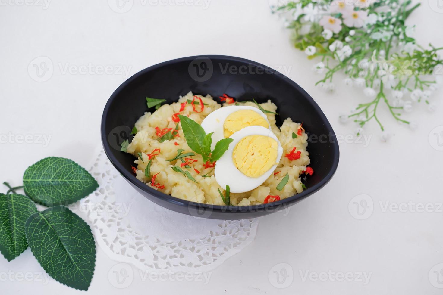 mashed potatoes with eggs as a background photo