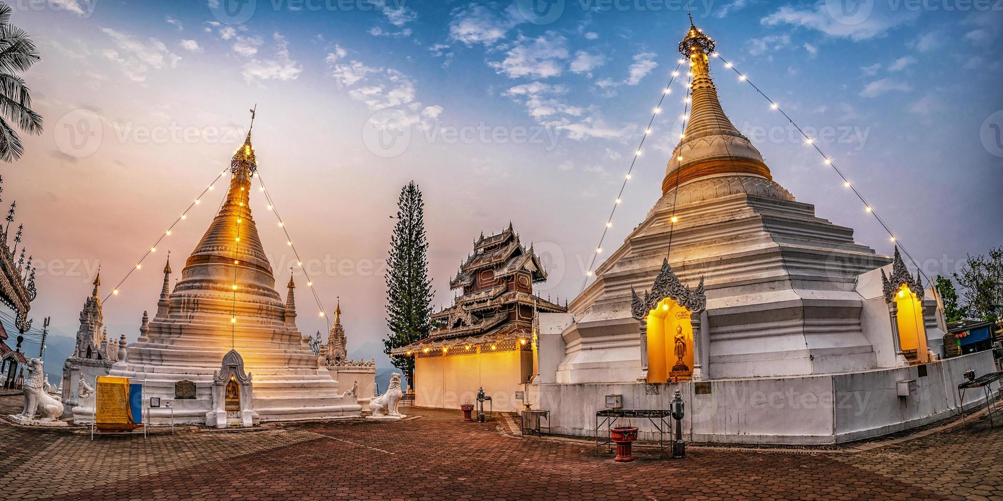 Phra That Doi Kong Mu Temple. photo