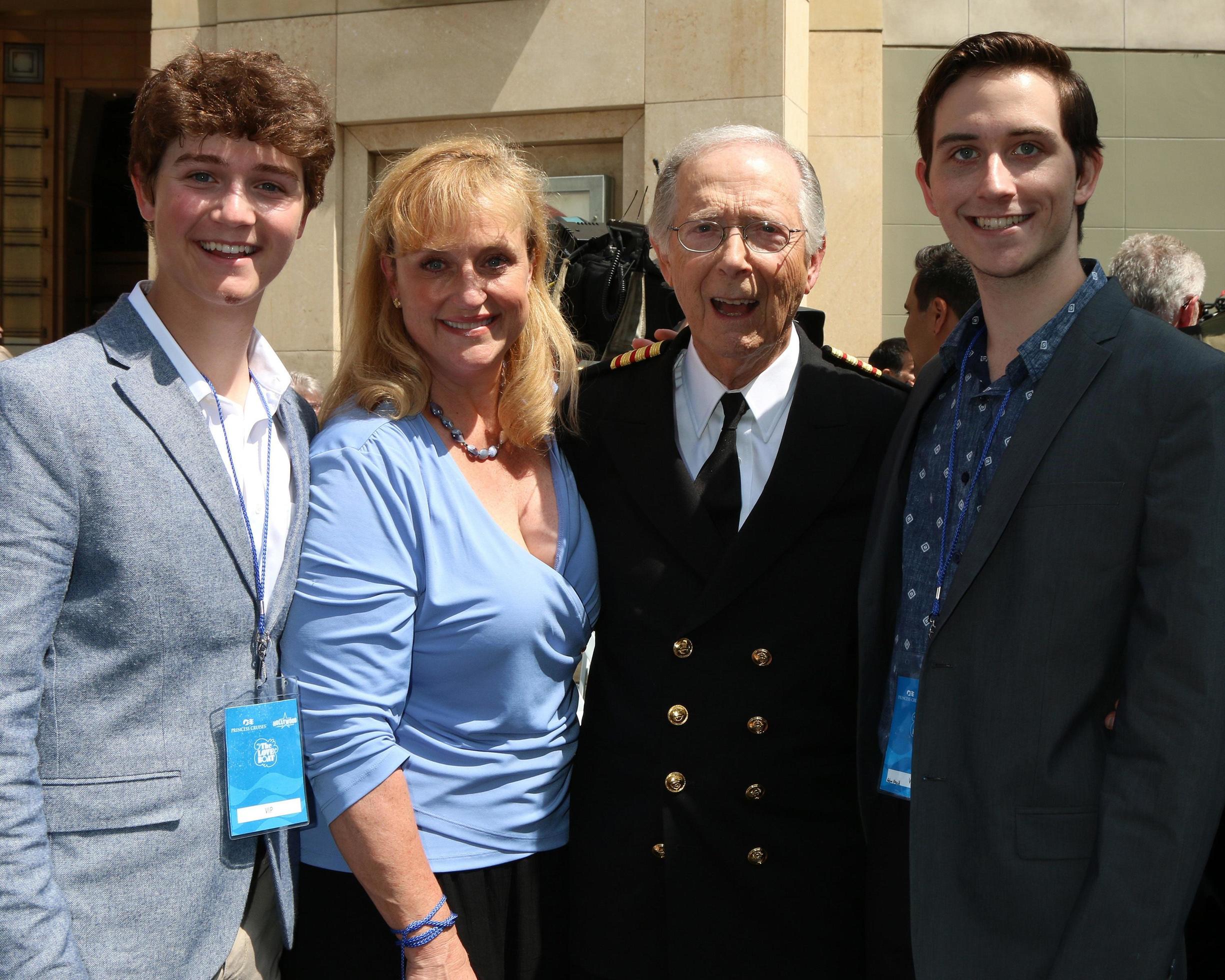 LOS ANGELES MAY 10 Joshua Kopell, Catrina Kopell, Bernie Kopell