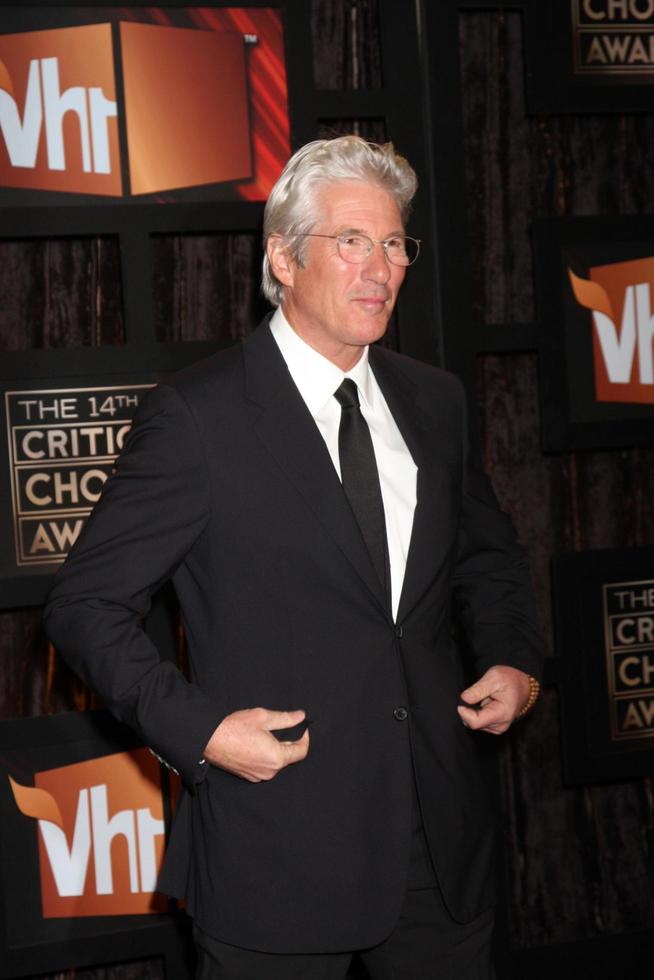 Richard Gere arriving at the Critic s Choice Awards at the Santa Monica Civic Center, in Santa Monica,CA on January 8, 2009 photo