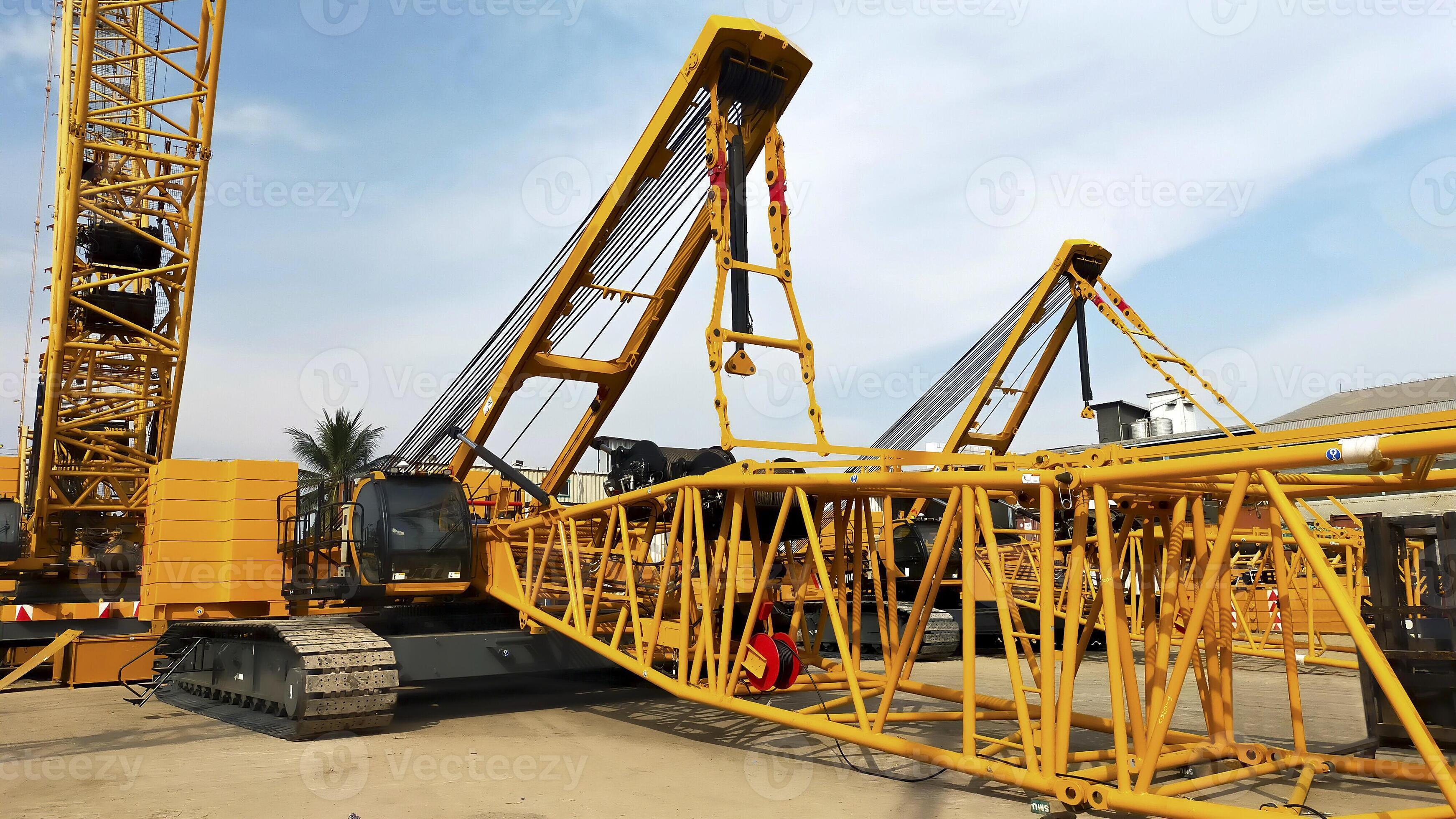 From Blueprint To Boom: The Director Of Crane Assembly - 1o2scv2