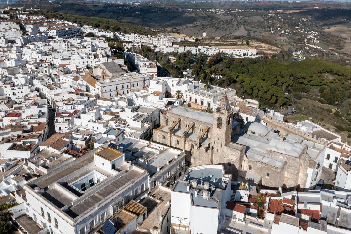 el Iglesia de divino el Salvador Delaware vejer Delaware la frontera, Cádiz, España, es un Iglesia situado en el más alto parte de esta ciudad, dentro sus antiguo amurallado recinto, declarado un histórico-artístico complejo. foto