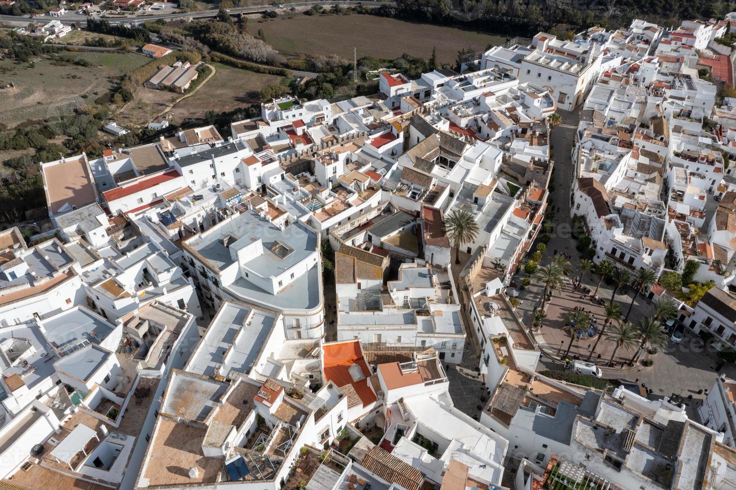 andaluz pueblo de vejer Delaware la frontera con hermosa campo en en un soleado día, cadiz provincia, Andalucía. foto