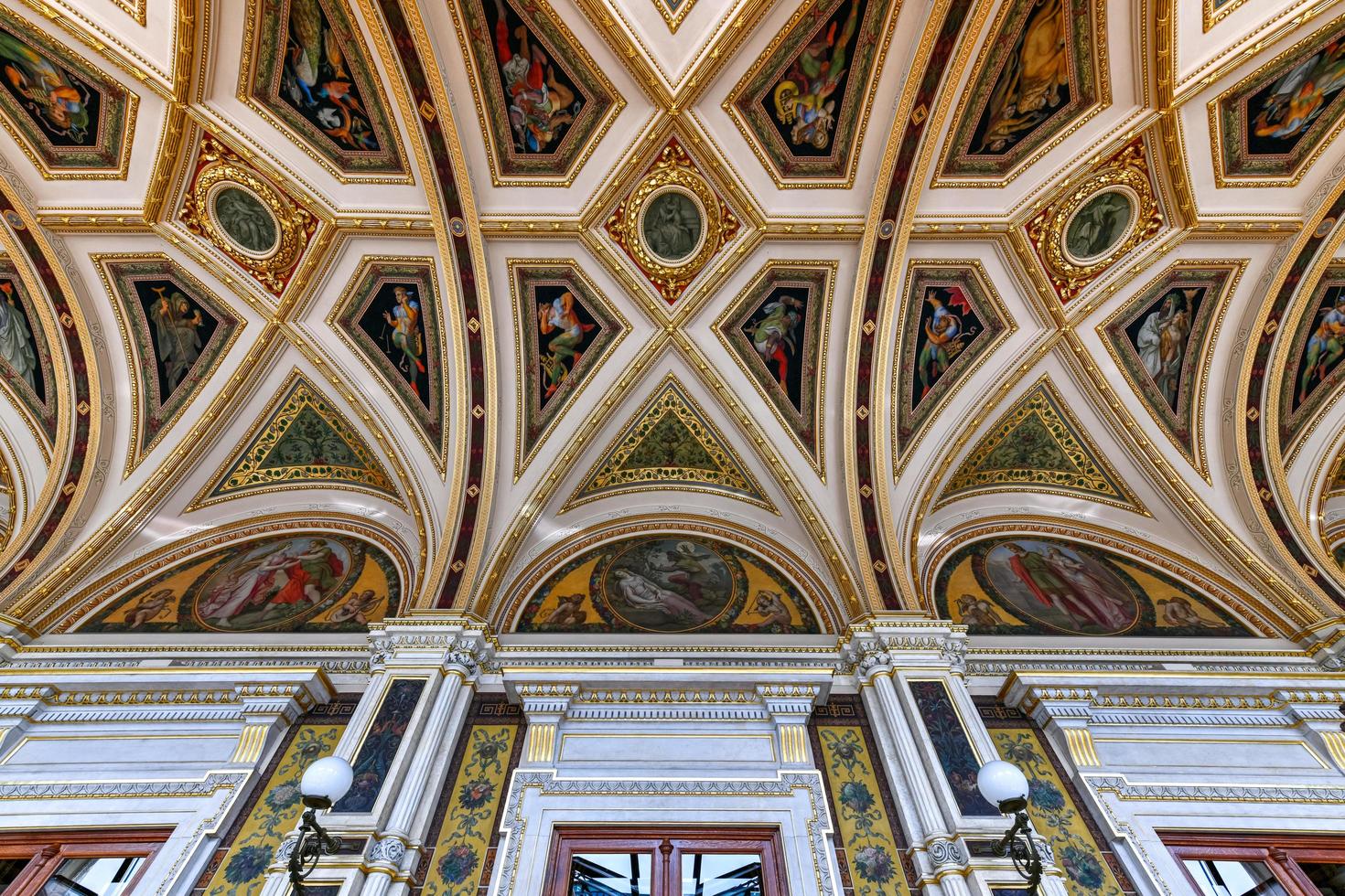 July 13, 2021 - Vienna, Austria, Interior of Vienna State Opera House. Wiener Staatsoper produces 50-70 operas and ballets in about 300 performance per year. photo