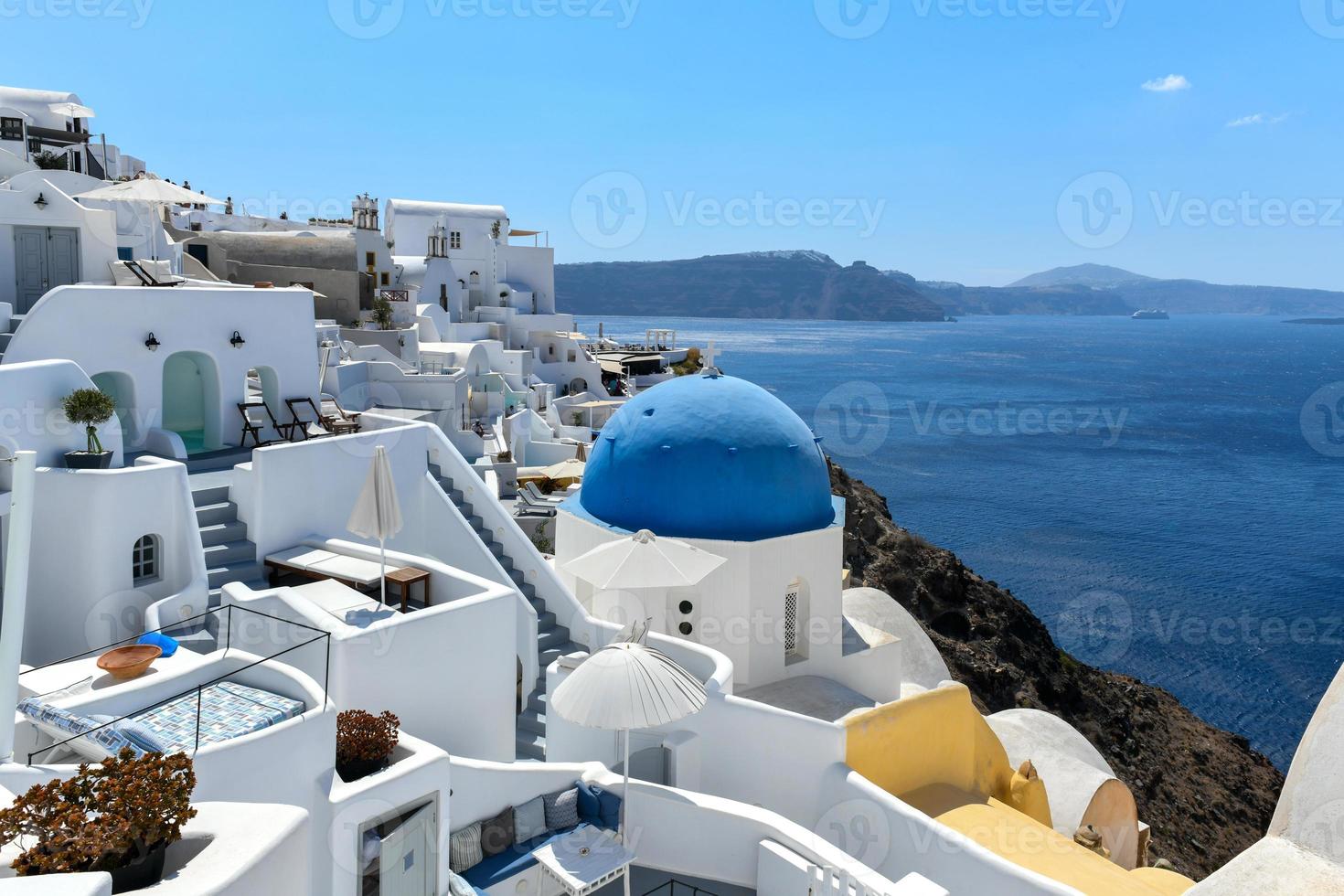 el Santo espiridón santo ortodoxo Iglesia en el griego isla de santorini foto