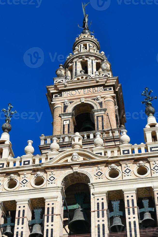 la giralda, campana torre de el Sevilla catedral en España. foto