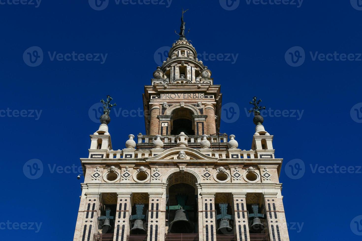 la giralda, campana torre de el Sevilla catedral en España. foto