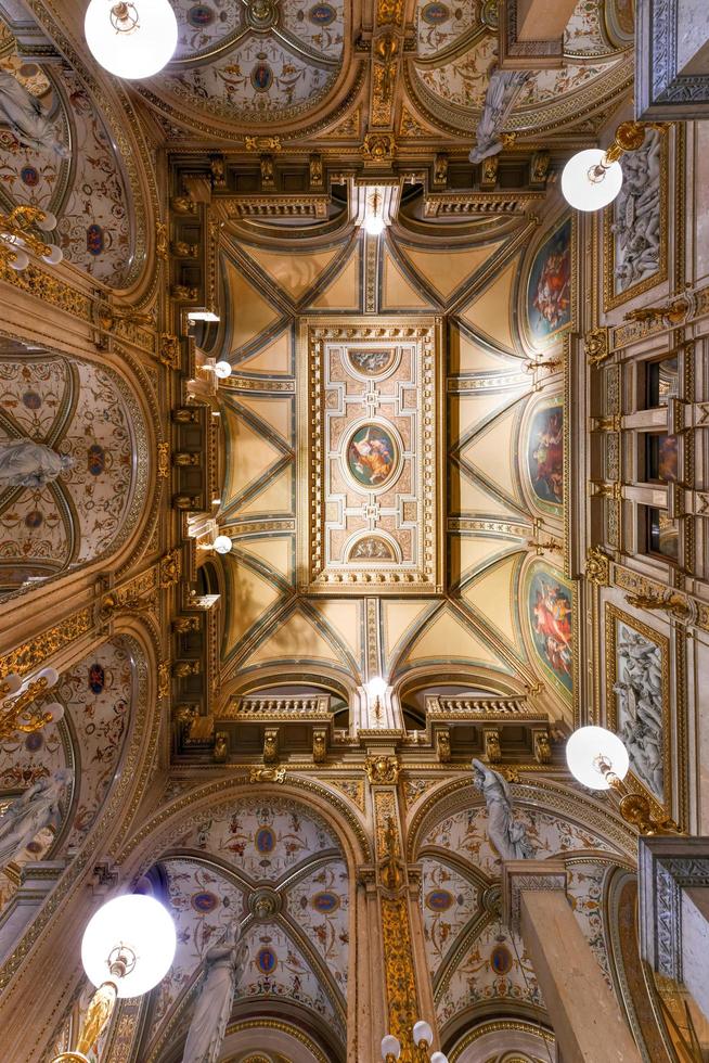 July 13, 2021 - Vienna, Austria, Interior of Vienna State Opera House. Wiener Staatsoper produces 50-70 operas and ballets in about 300 performance per year. photo