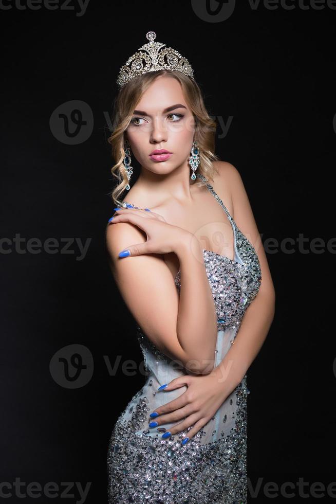 Portrait of a adorable woman posing in a studio photo