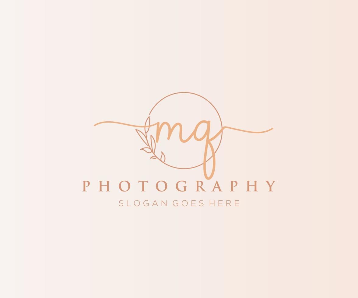 Initial MQ feminine logo. Usable for Nature, Salon, Spa, Cosmetic and Beauty Logos. Flat Vector Logo Design Template Element.