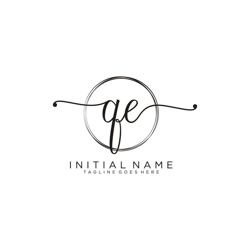 inicial qe femenino logo colecciones modelo. escritura logo de inicial firma, boda, moda, joyería, boutique, floral y botánico con creativo modelo para ninguna empresa o negocio. vector