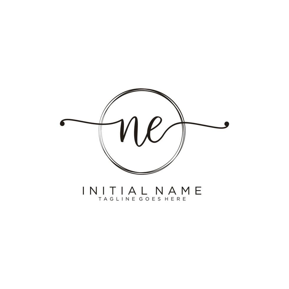 inicial nordeste femenino logo colecciones modelo. escritura logo de inicial firma, boda, moda, joyería, boutique, floral y botánico con creativo modelo para ninguna empresa o negocio. vector