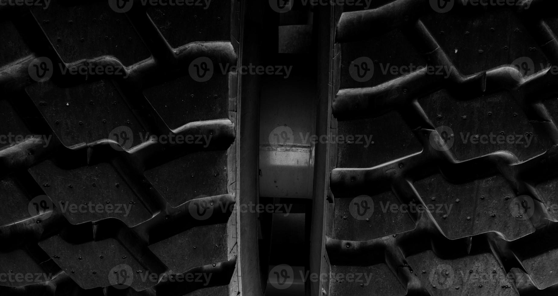 Large tread with grooves photo