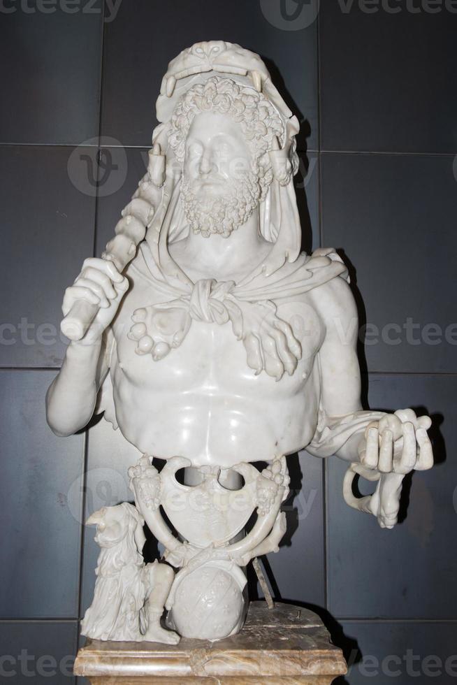 Campidoglio museum statue photo