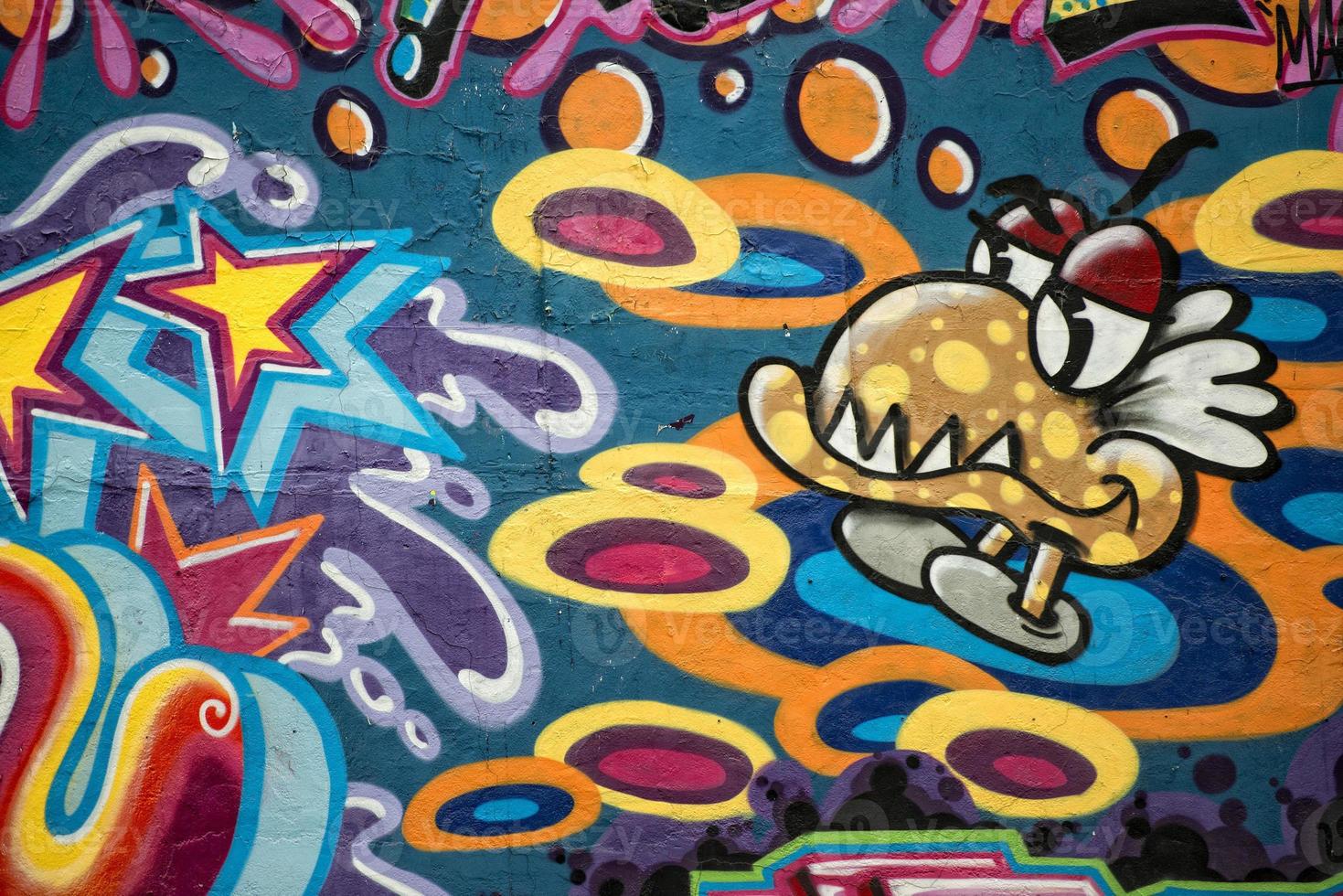 hamburg wall painting we are ugly photo
