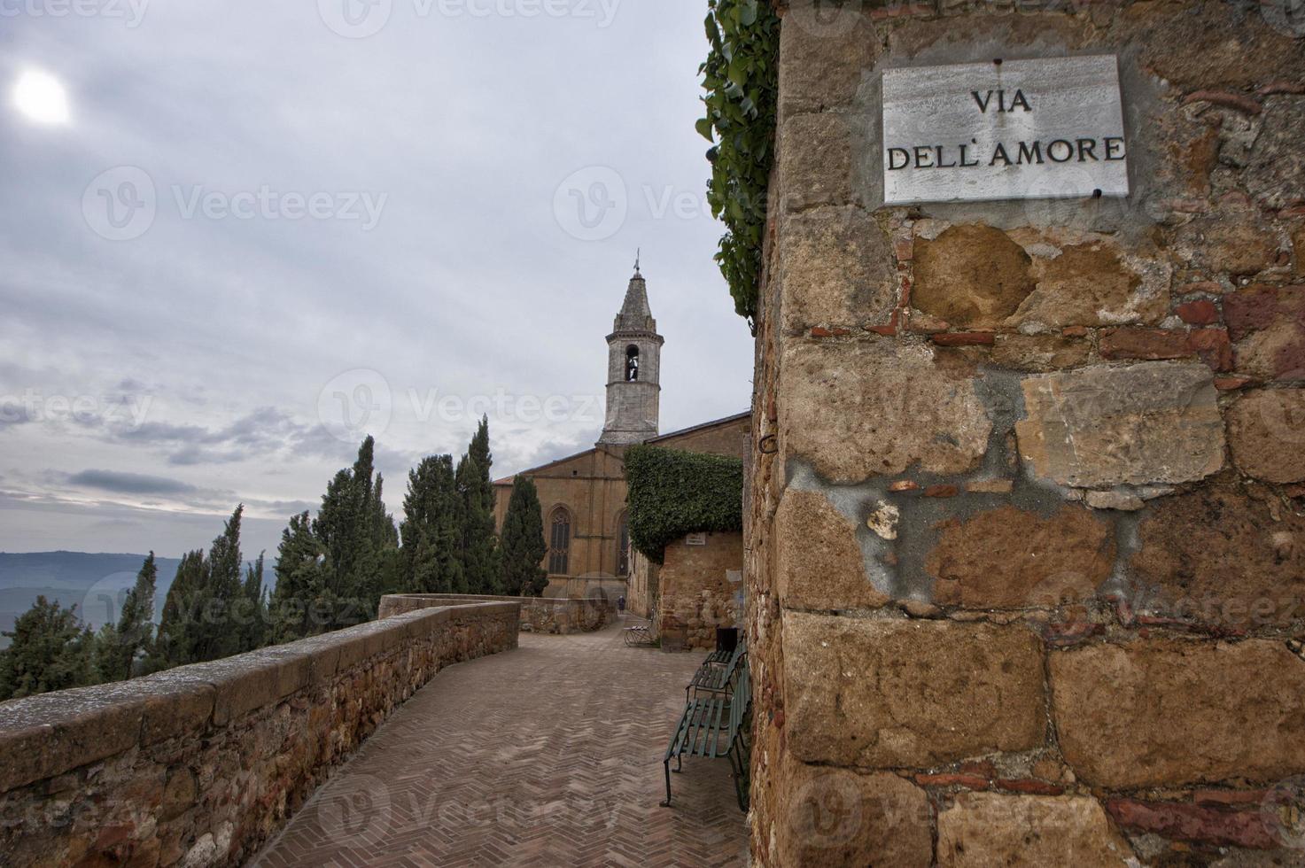 amor calle en pienza toscana medieval pueblo foto