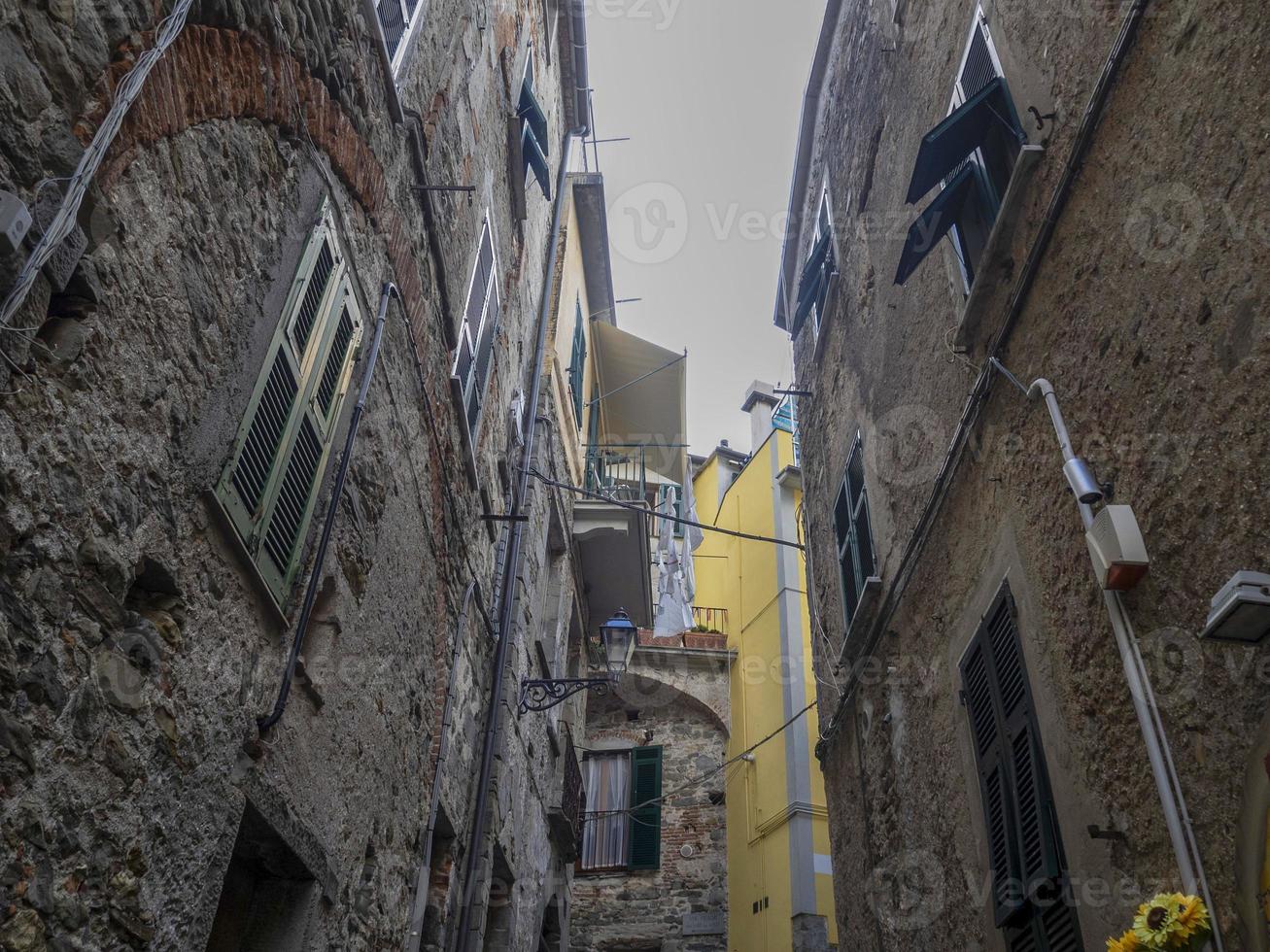 Manarola cinque terre pictoresque village photo