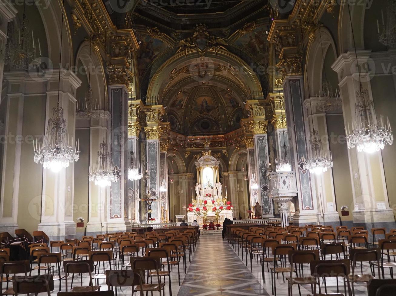 Virgen della guardia votivo ofrecimiento santuario en Génova montaña colina Iglesia foto